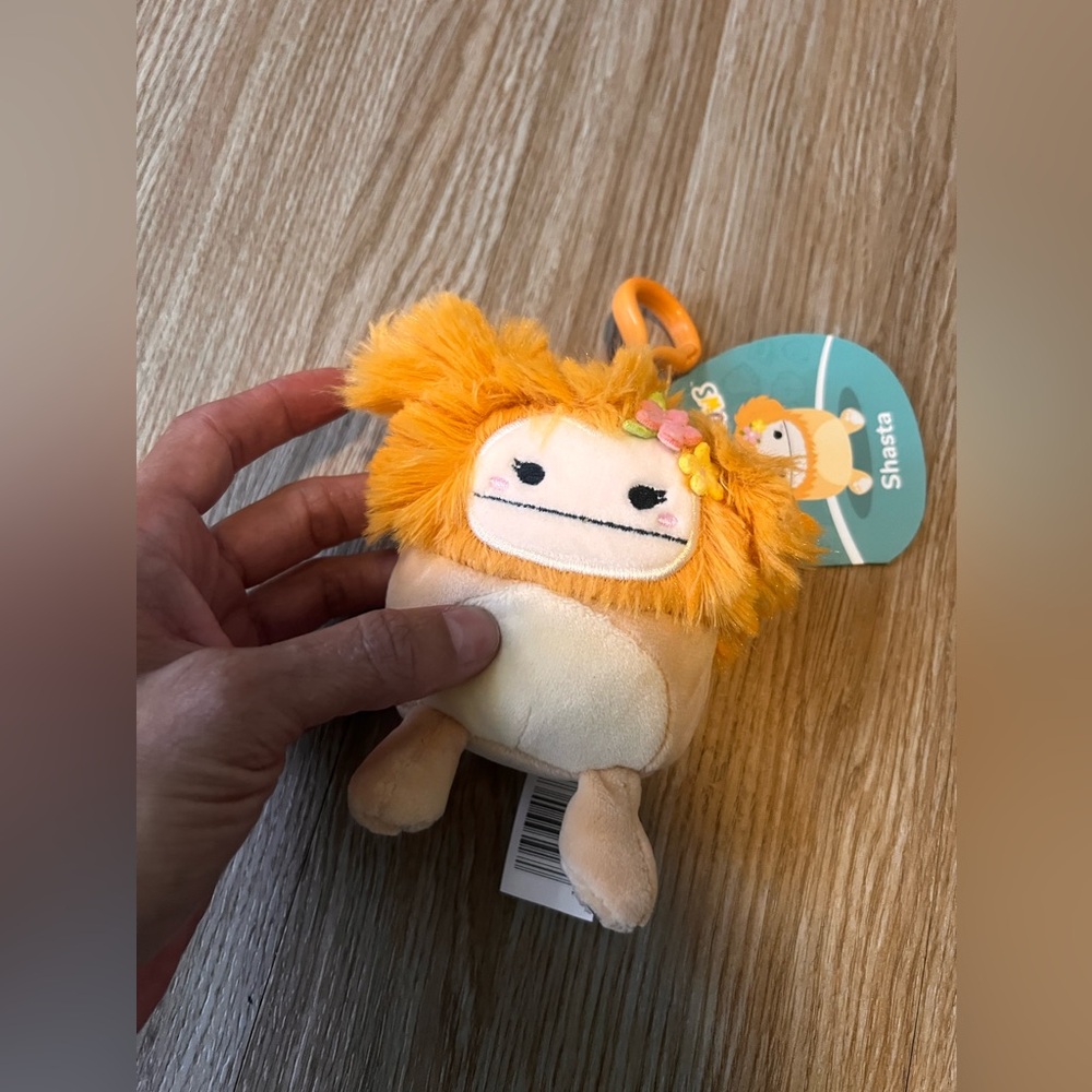Squishmallow Shasta The Orange Bigfoot Clip-On 3.5in NWT